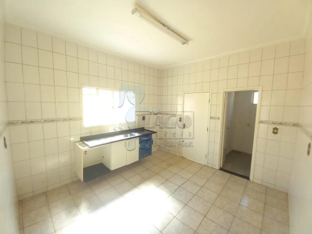 Alugar Casa / Padrão em Ribeirão Preto R$ 1.600,00 - Foto 5