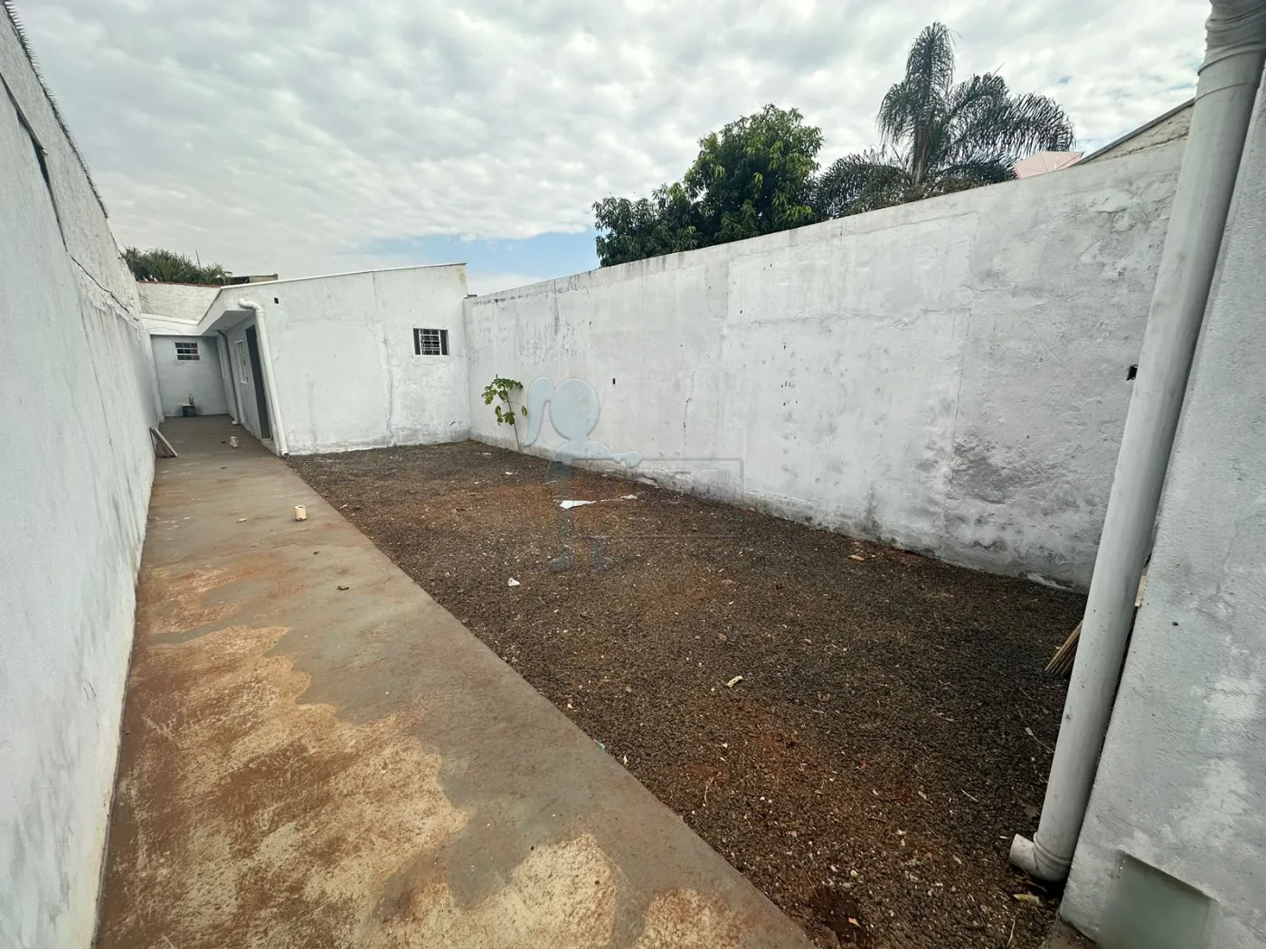 Alugar Casa / Padrão em Ribeirão Preto R$ 1.700,00 - Foto 10