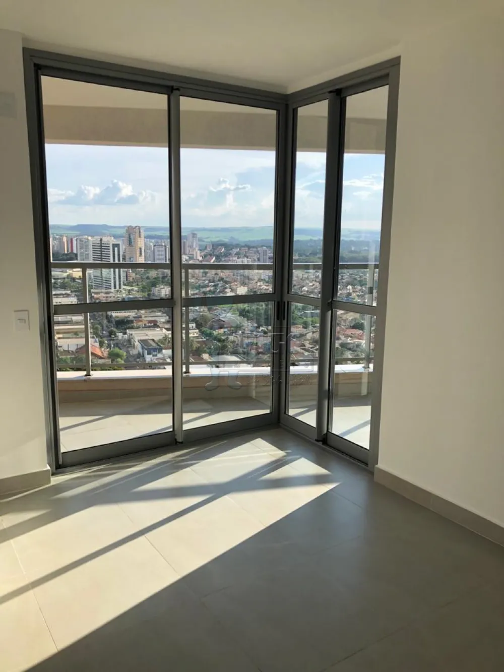 Alugar Apartamento / Padrão em Ribeirão Preto R$ 3.600,00 - Foto 3