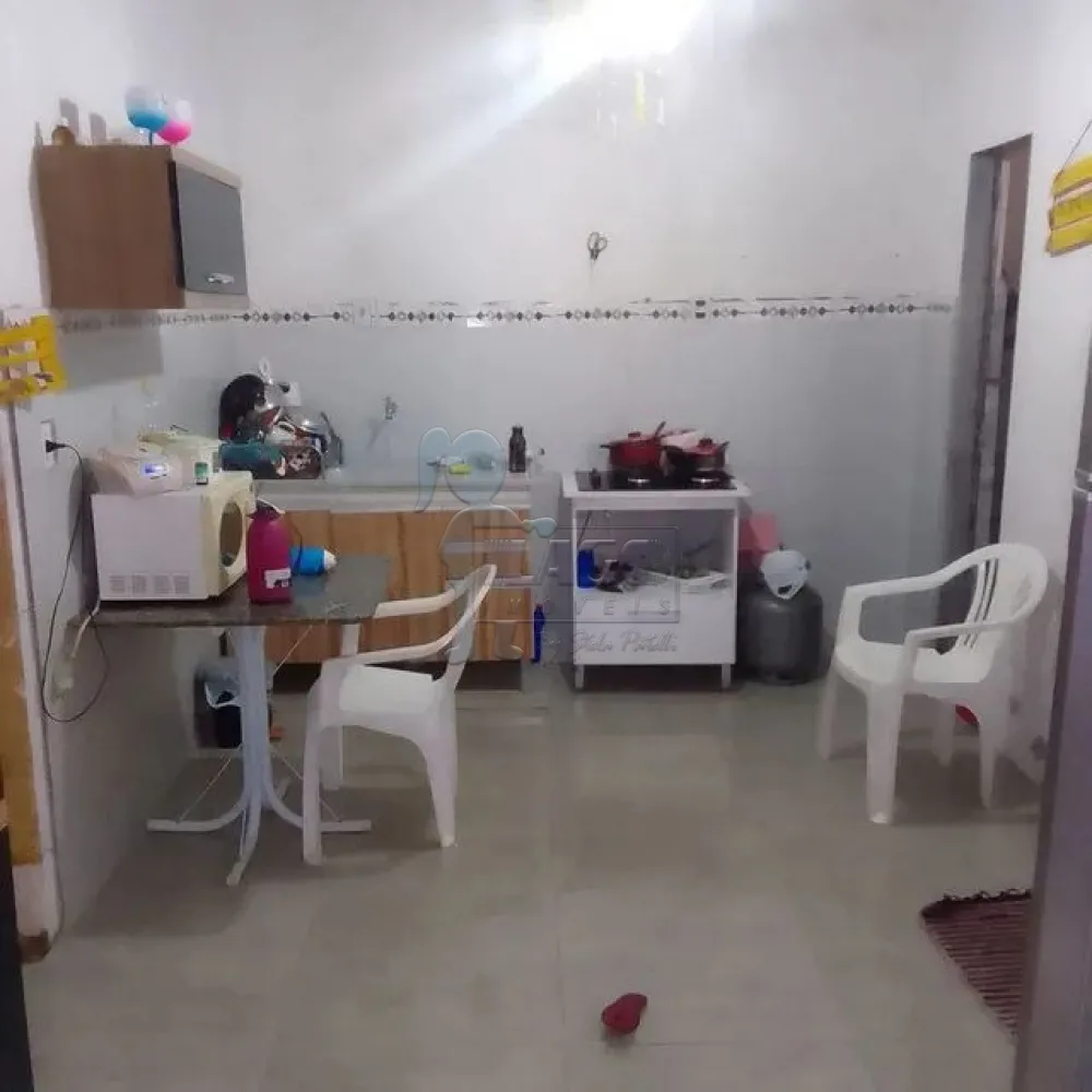 Alugar Casa / Padrão em Ribeirão Preto R$ 750,00 - Foto 4