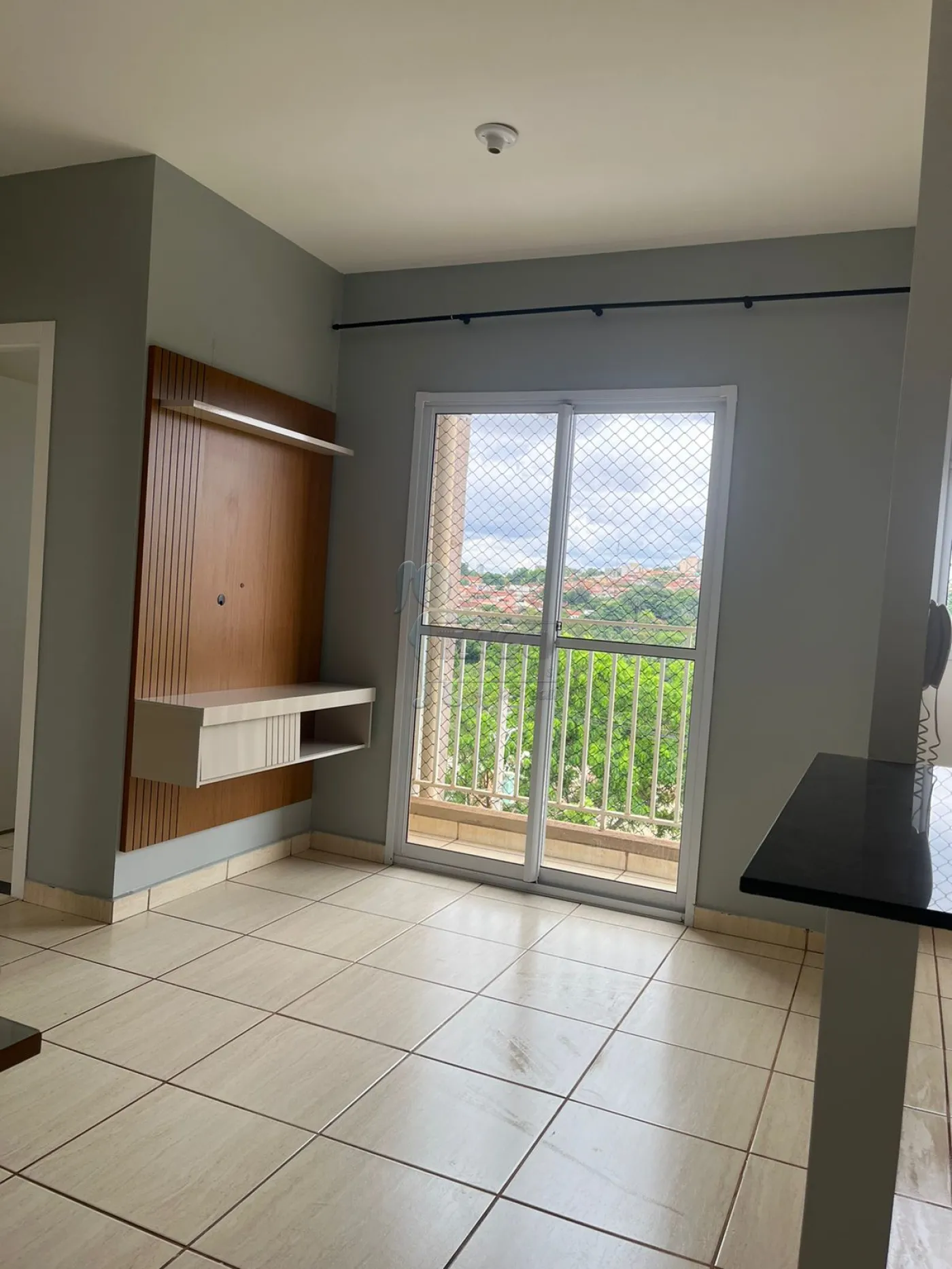 Alugar Apartamento / Padrão em Bonfim Paulista R$ 1.350,00 - Foto 4