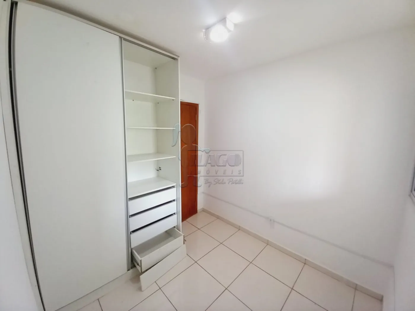 Alugar Apartamento / Padrão em Ribeirão Preto R$ 1.500,00 - Foto 2