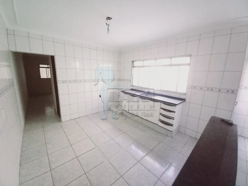 Alugar Casa / Padrão em Ribeirão Preto R$ 2.000,00 - Foto 4