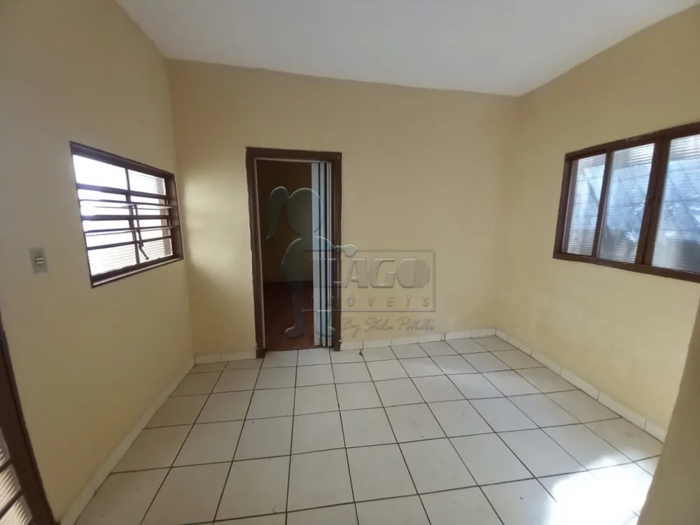 Alugar Casas / Padrão em Ribeirão Preto R$ 600,00 - Foto 4