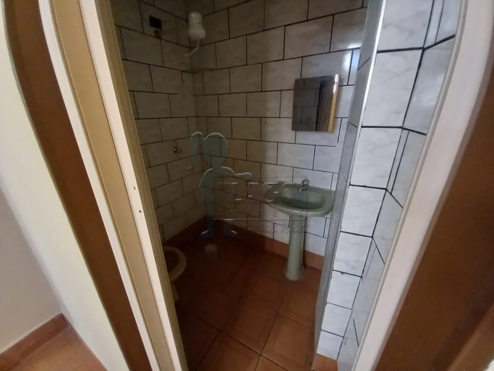 Alugar Casa / Padrão em Ribeirão Preto R$ 600,00 - Foto 9