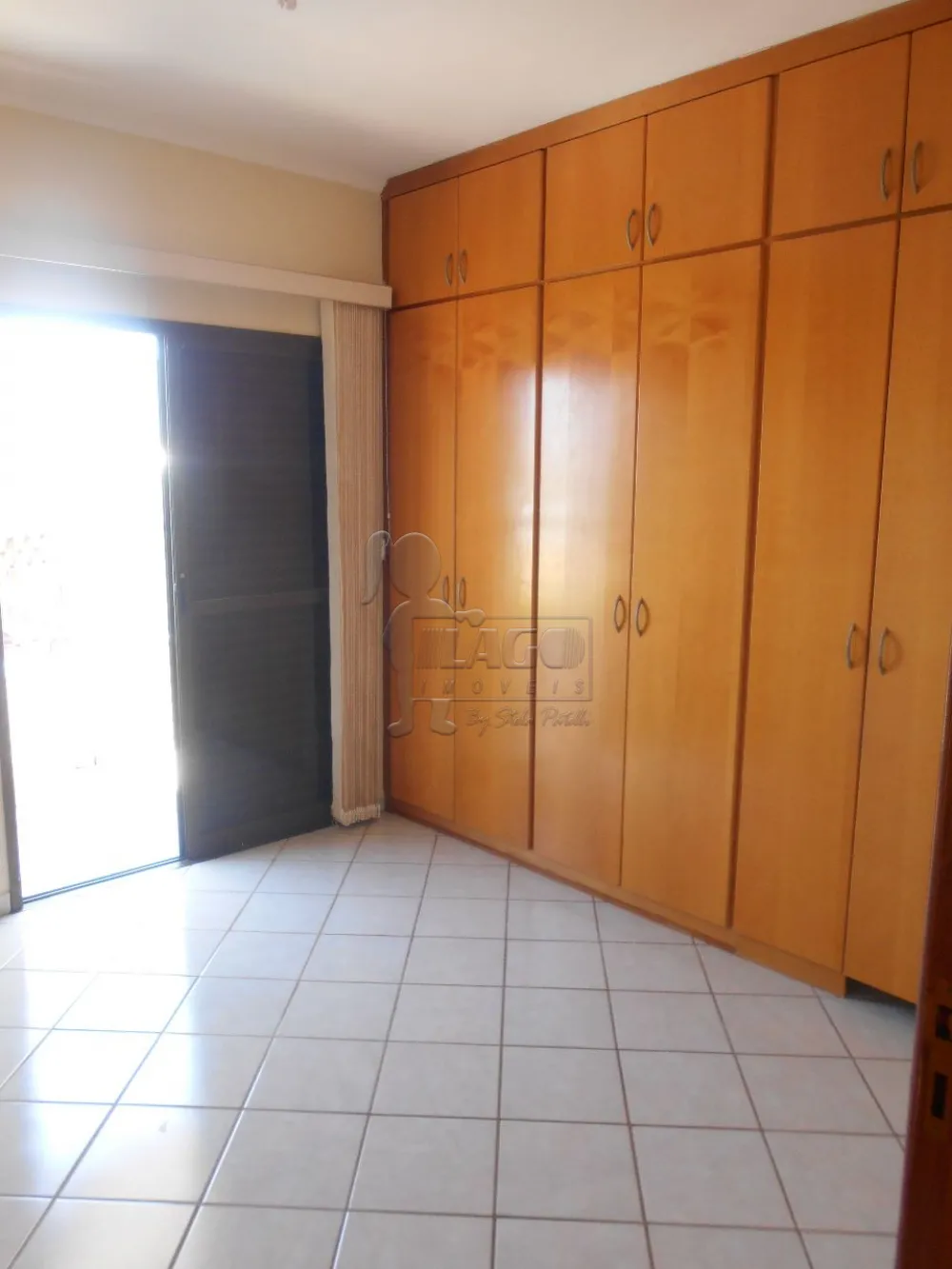 Alugar Apartamento / Padrão em Ribeirão Preto R$ 1.400,00 - Foto 1