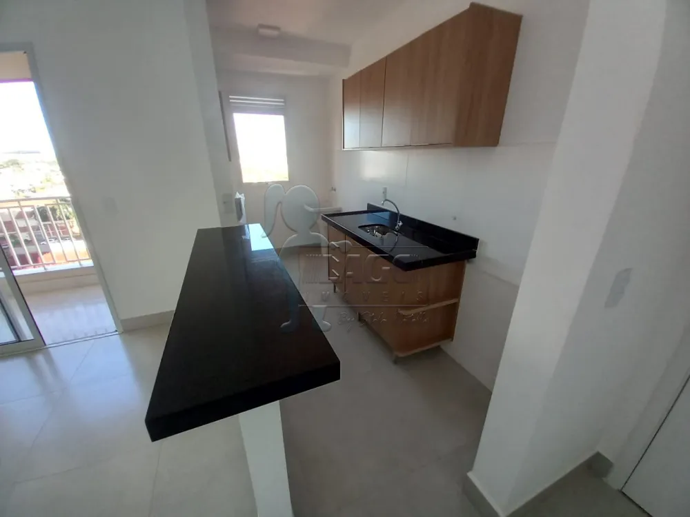 Alugar Apartamento / Padrão em Ribeirão Preto R$ 2.000,00 - Foto 1