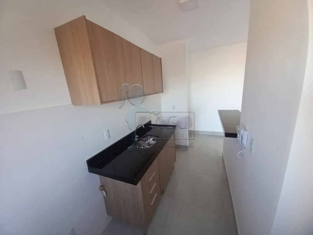 Alugar Apartamento / Padrão em Ribeirão Preto R$ 2.000,00 - Foto 3