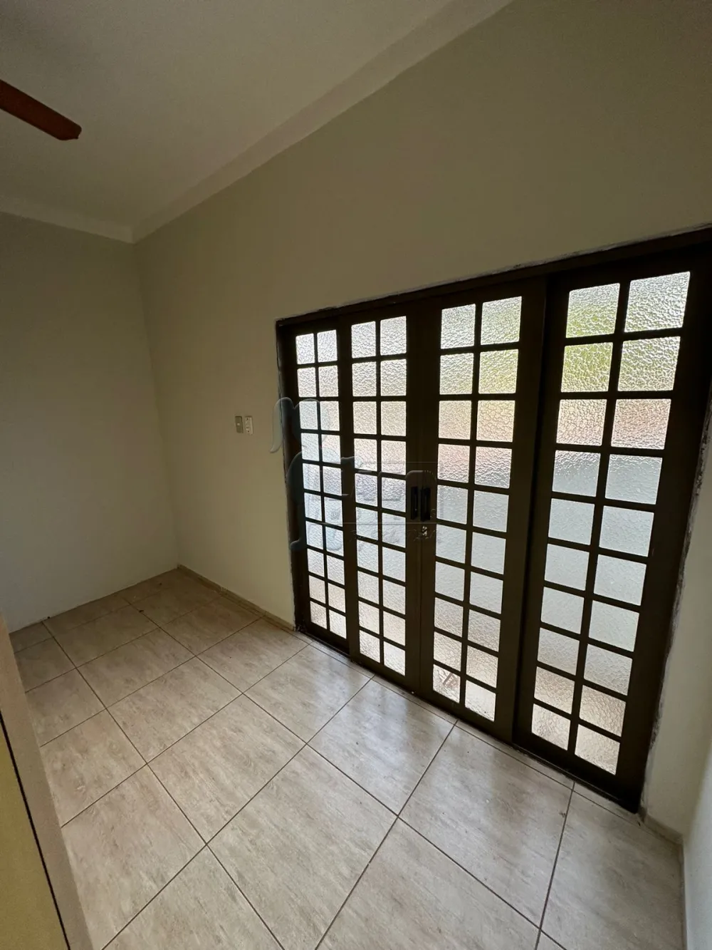Comprar Casa / Padrão em Ribeirão Preto R$ 266.000,00 - Foto 1