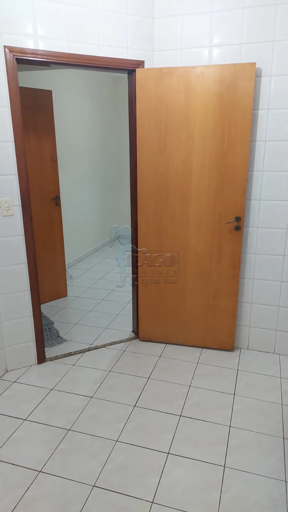 Alugar Apartamento / Padrão em Ribeirão Preto R$ 750,00 - Foto 4