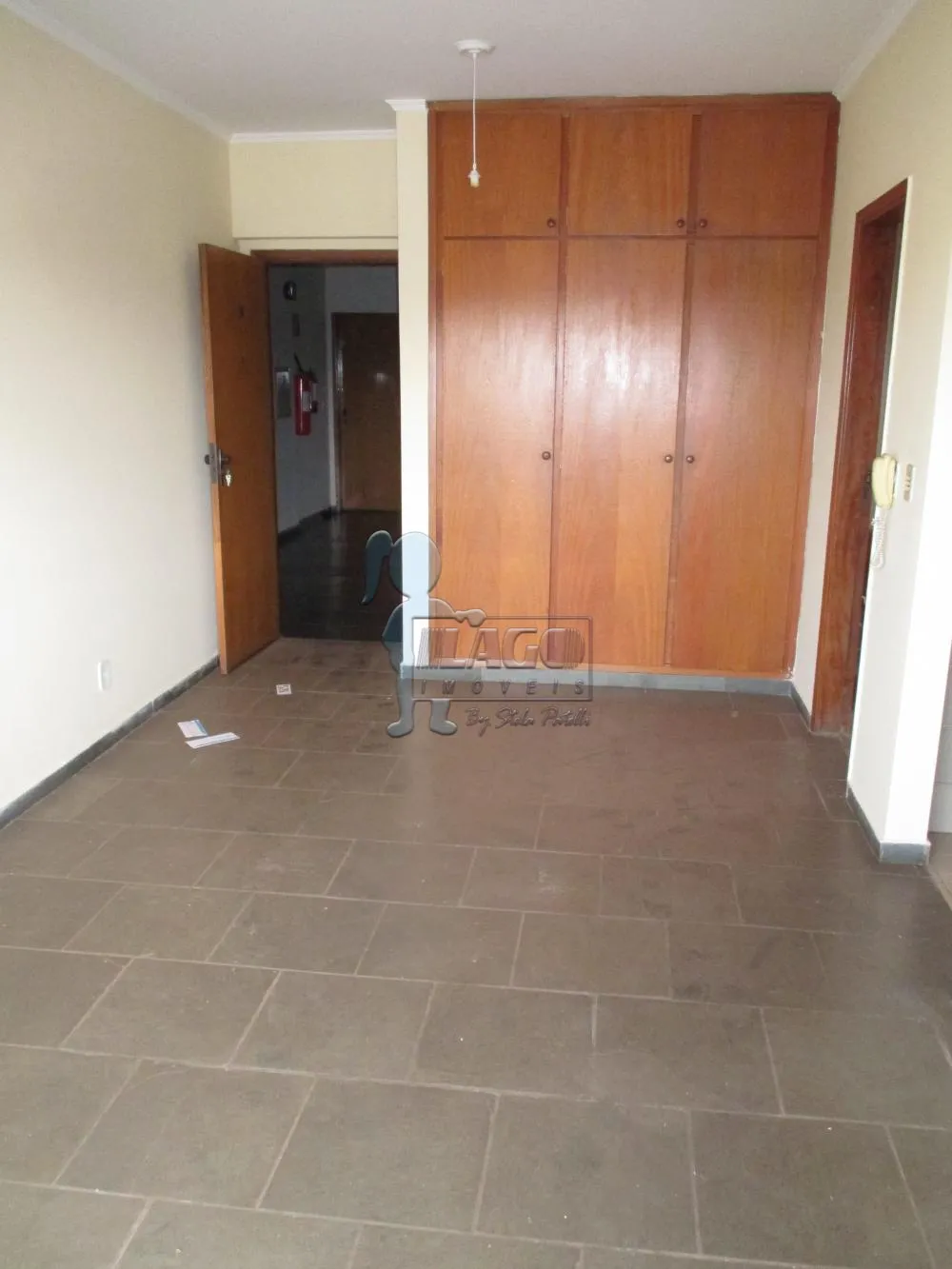 Alugar Apartamento / Padrão em Ribeirão Preto R$ 700,00 - Foto 2