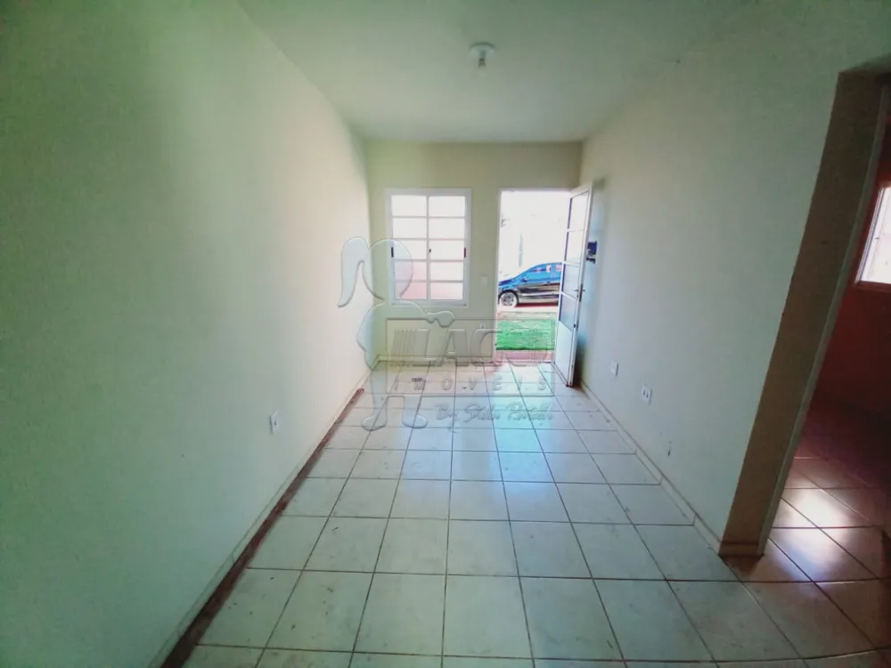 Alugar Casa / Padrão em Ribeirão Preto R$ 700,00 - Foto 2