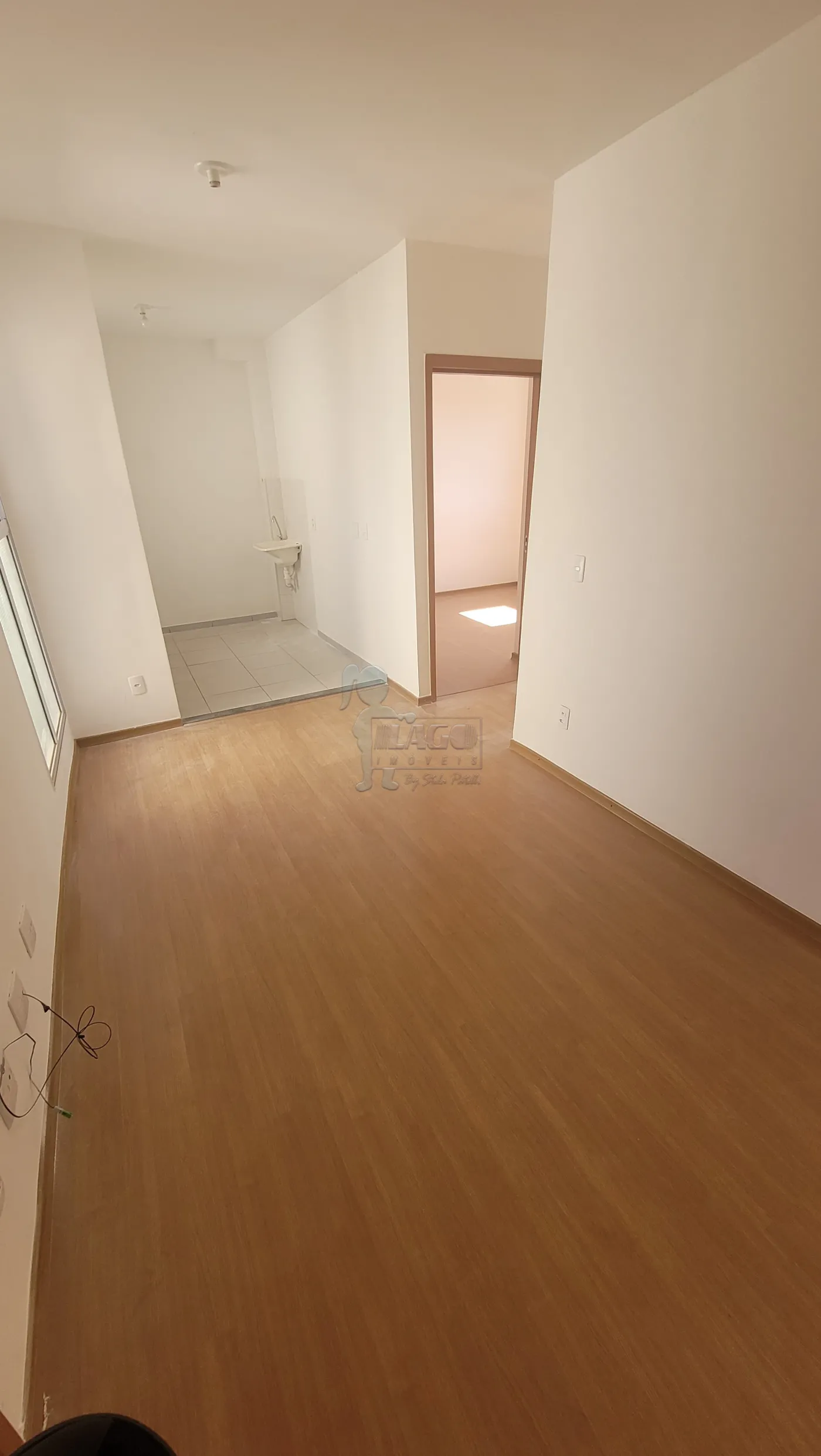 Alugar Apartamento / Padrão em Ribeirão Preto R$ 1.100,00 - Foto 2