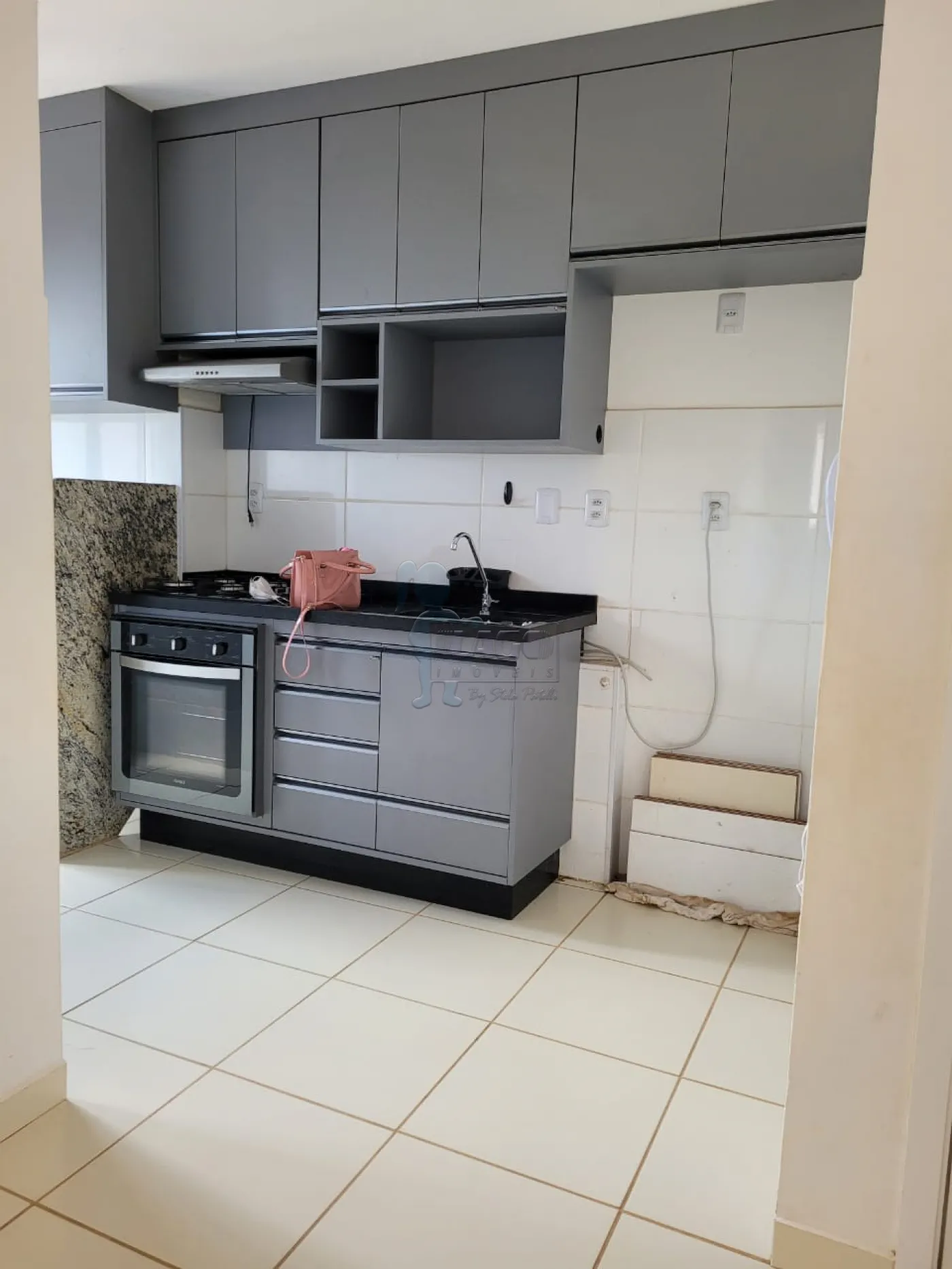 Alugar Apartamento / Padrão em Ribeirão Preto R$ 1.000,00 - Foto 4