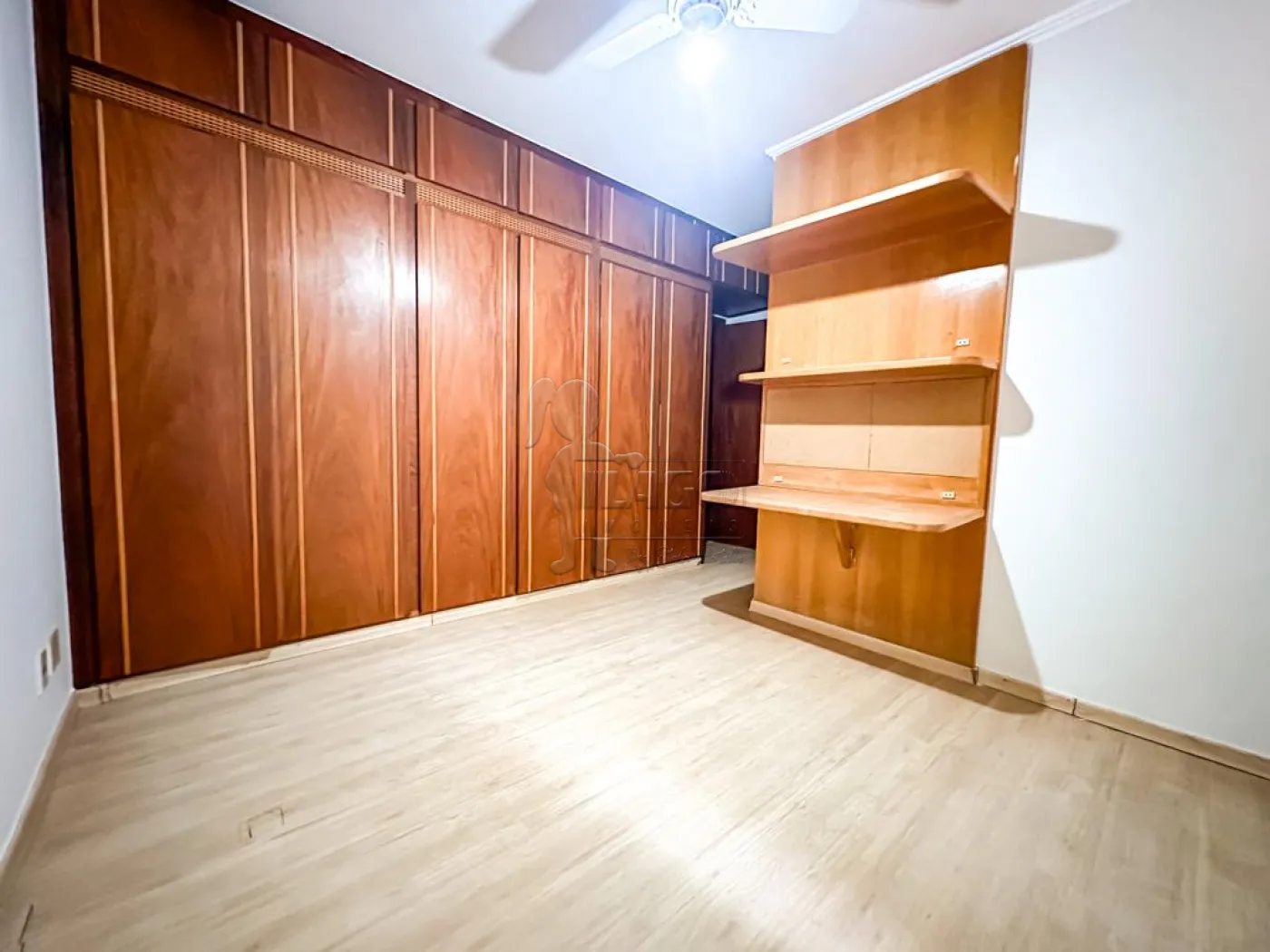 Alugar Apartamentos / Padrão em Ribeirão Preto R$ 1.800,00 - Foto 17