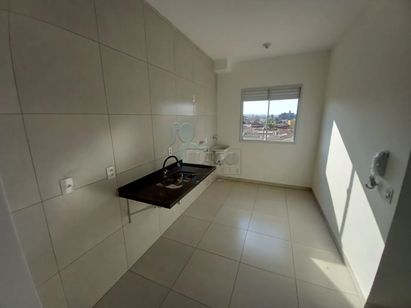Alugar Apartamento / Padrão em Ribeirão Preto R$ 2.000,00 - Foto 2