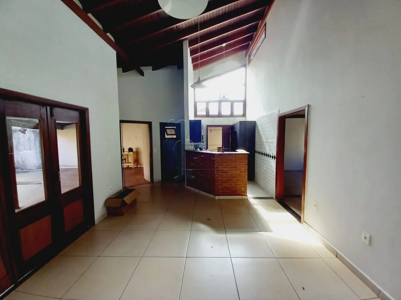 Alugar Casa / Padrão em Ribeirão Preto R$ 3.000,00 - Foto 1