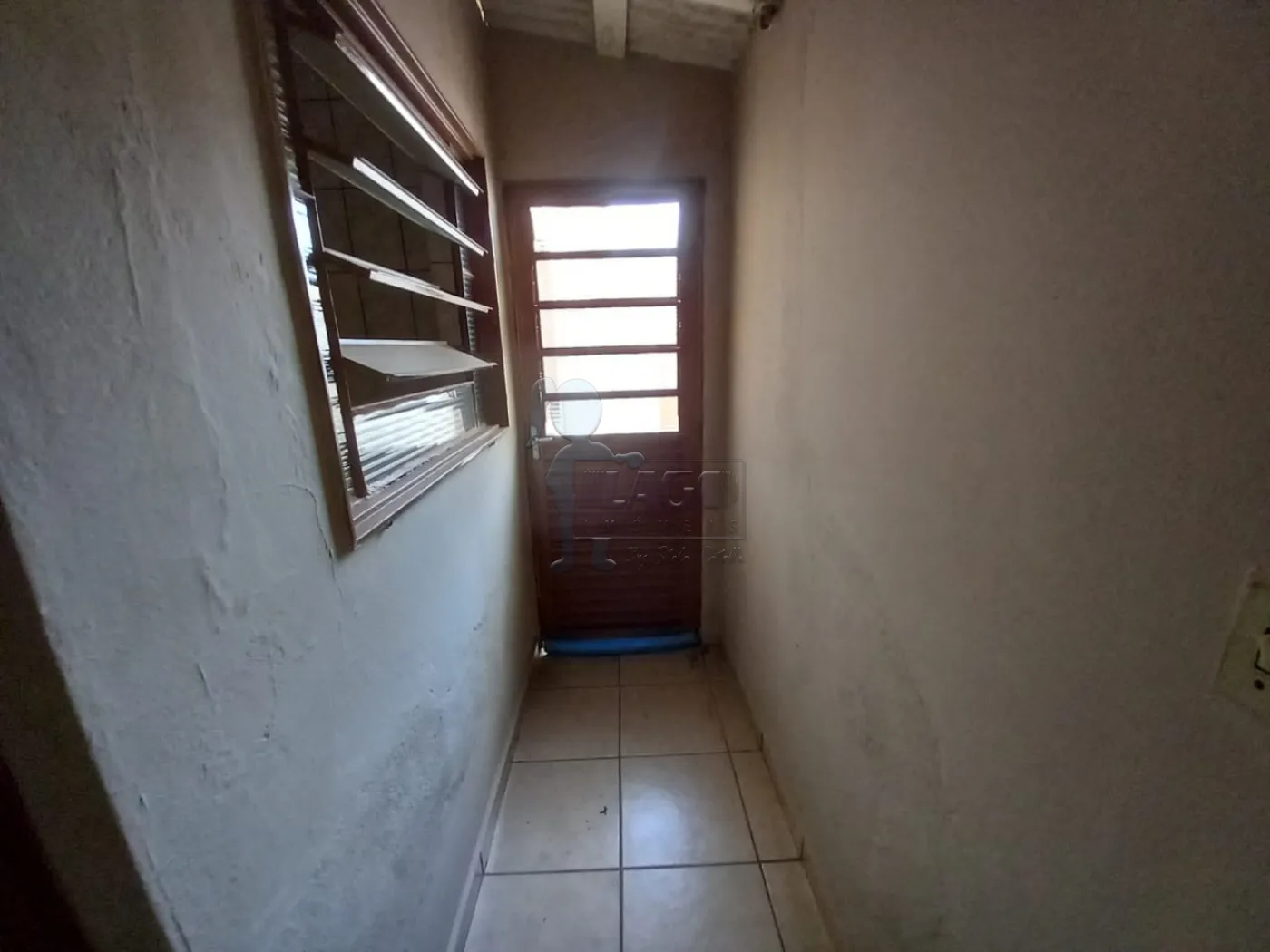 Alugar Casa / Padrão em Ribeirão Preto R$ 650,00 - Foto 4