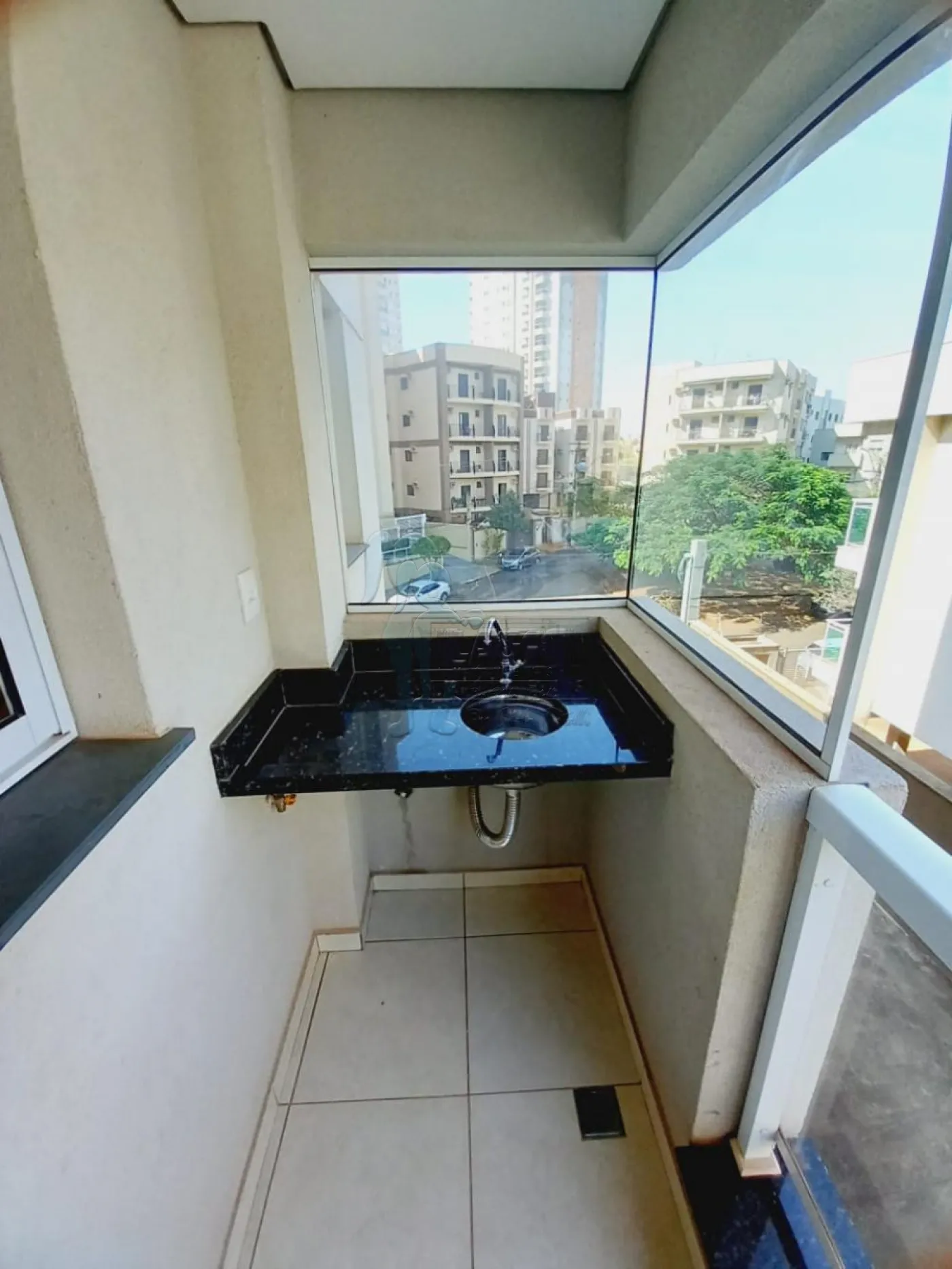 Alugar Apartamento / Padrão em Ribeirão Preto R$ 1.500,00 - Foto 3