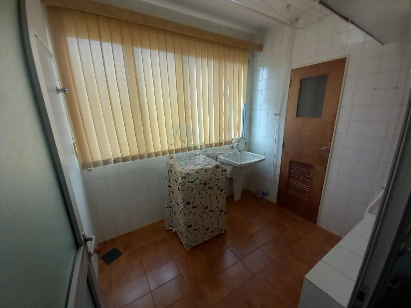 Alugar Apartamento / Padrão em Ribeirão Preto R$ 1.800,00 - Foto 8