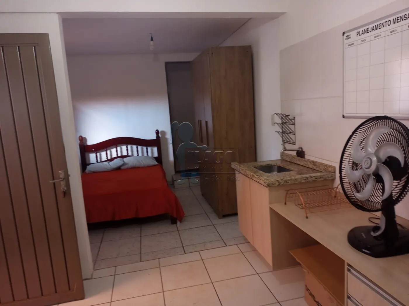 Alugar Casa / Padrão em Ribeirão Preto R$ 1.700,00 - Foto 2