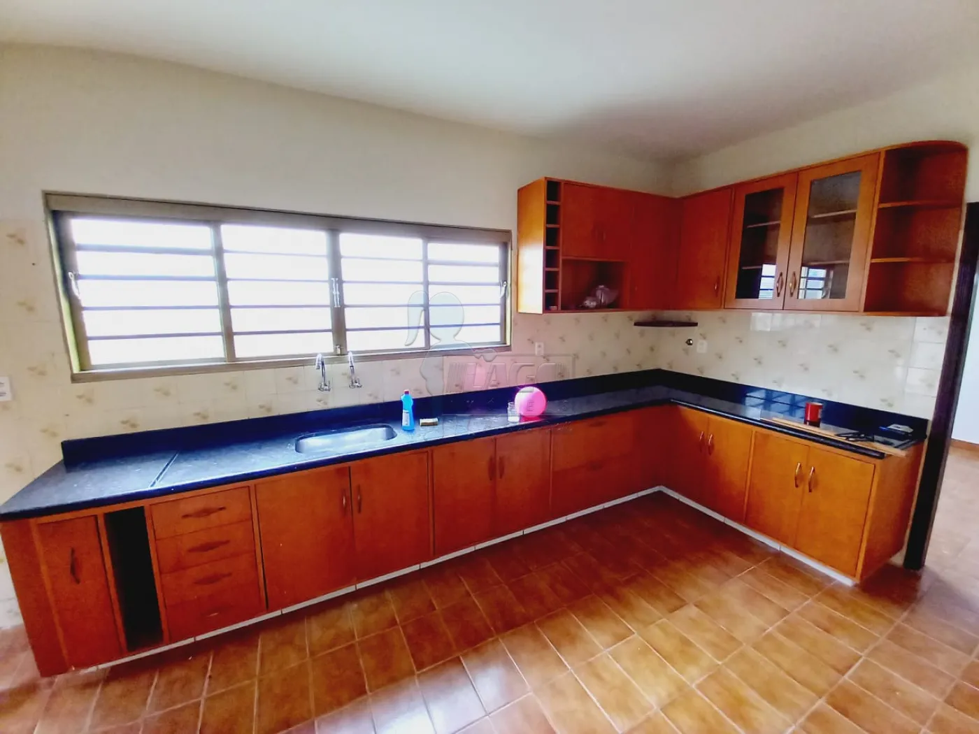 Alugar Casa / Padrão em Ribeirão Preto R$ 1.750,00 - Foto 3