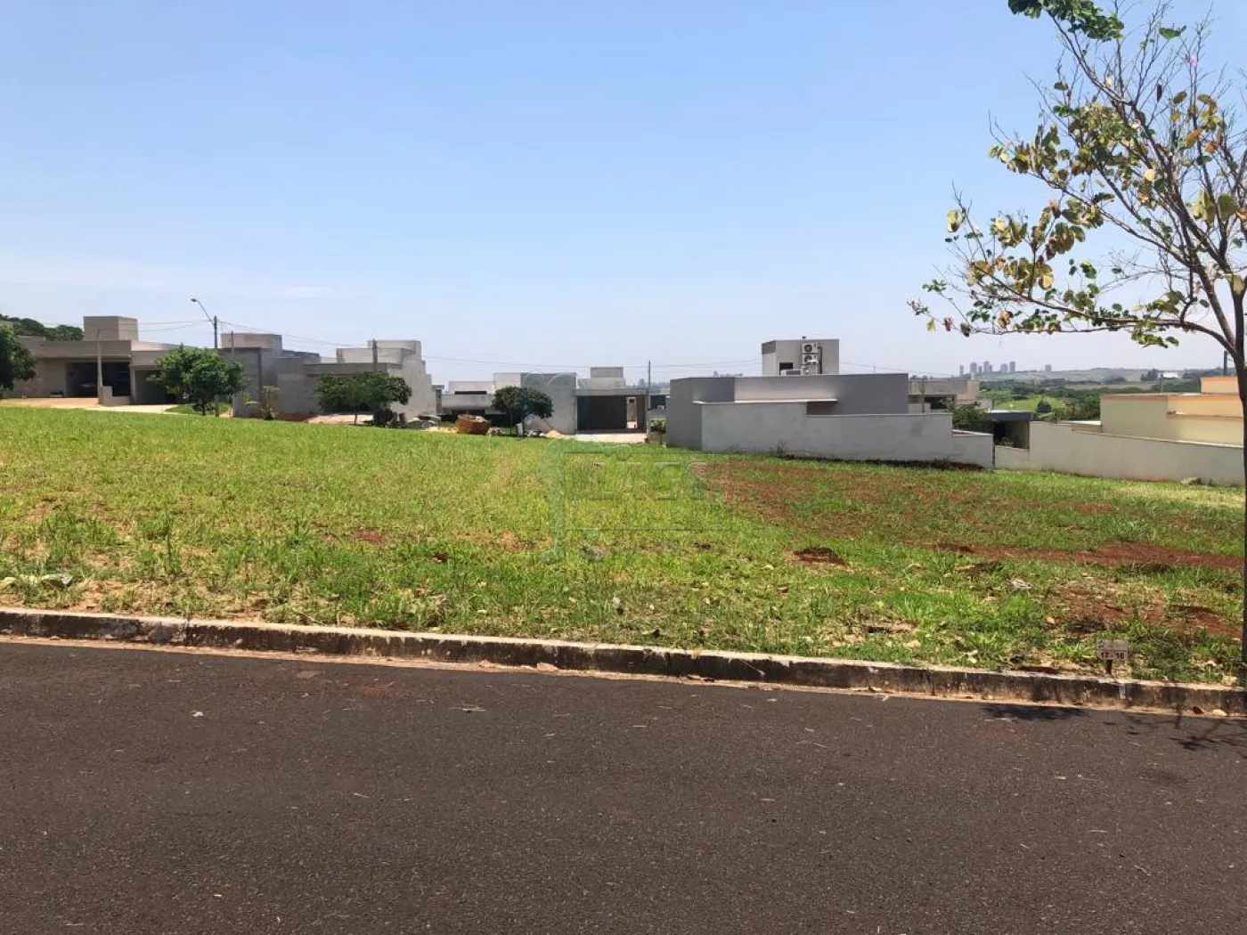 Comprar Terreno / Condomínio em Ribeirão Preto R$ 272.000,00 - Foto 2