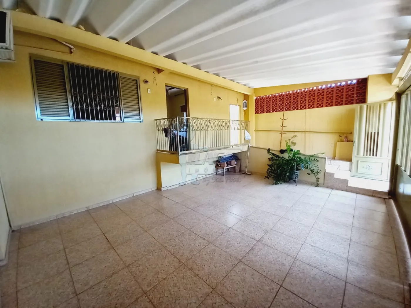 Comprar Casas / Padrão em Ribeirão Preto R$ 400.000,00 - Foto 1