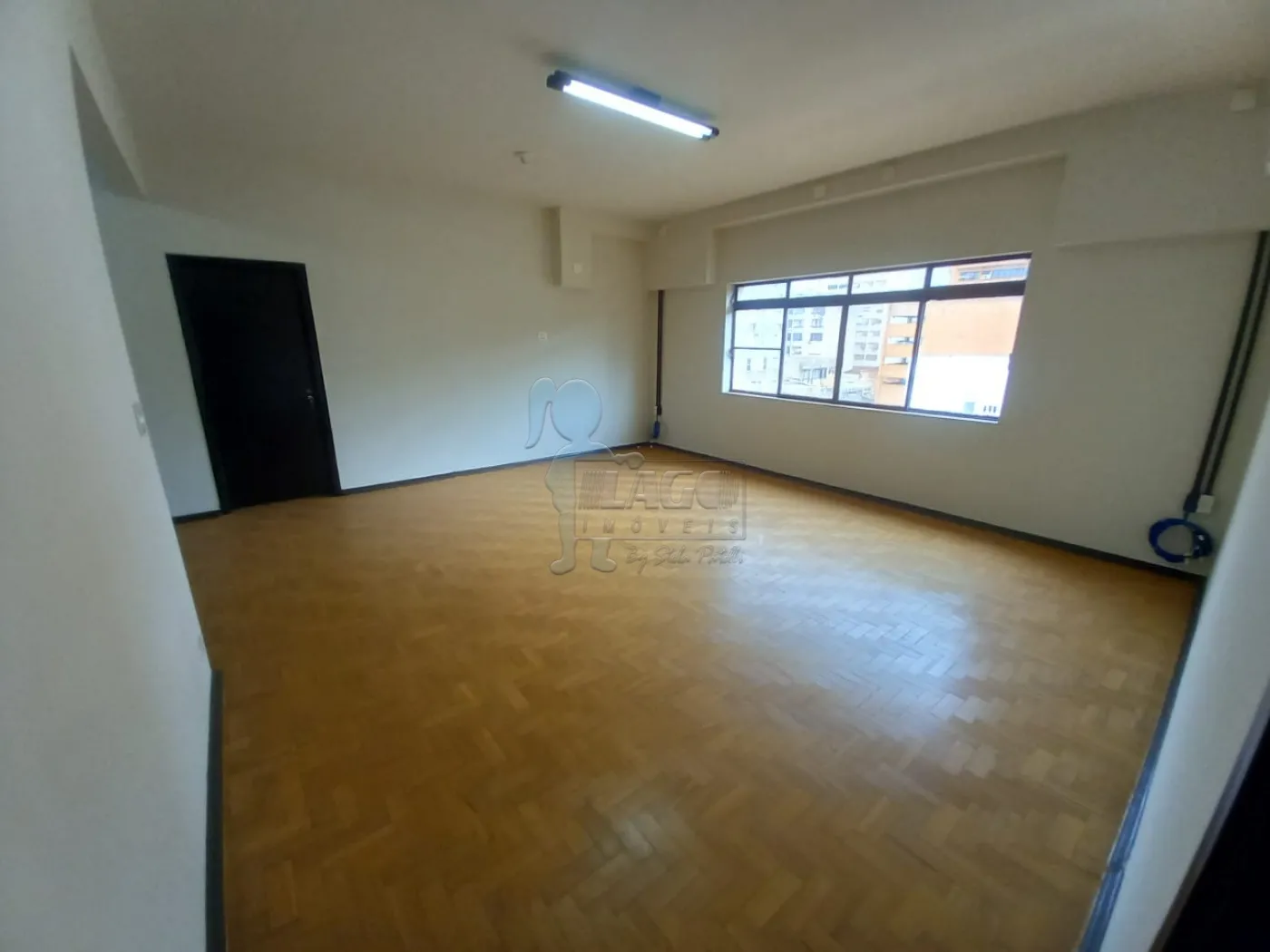 Alugar Apartamento / Padrão em Ribeirão Preto R$ 1.900,00 - Foto 2