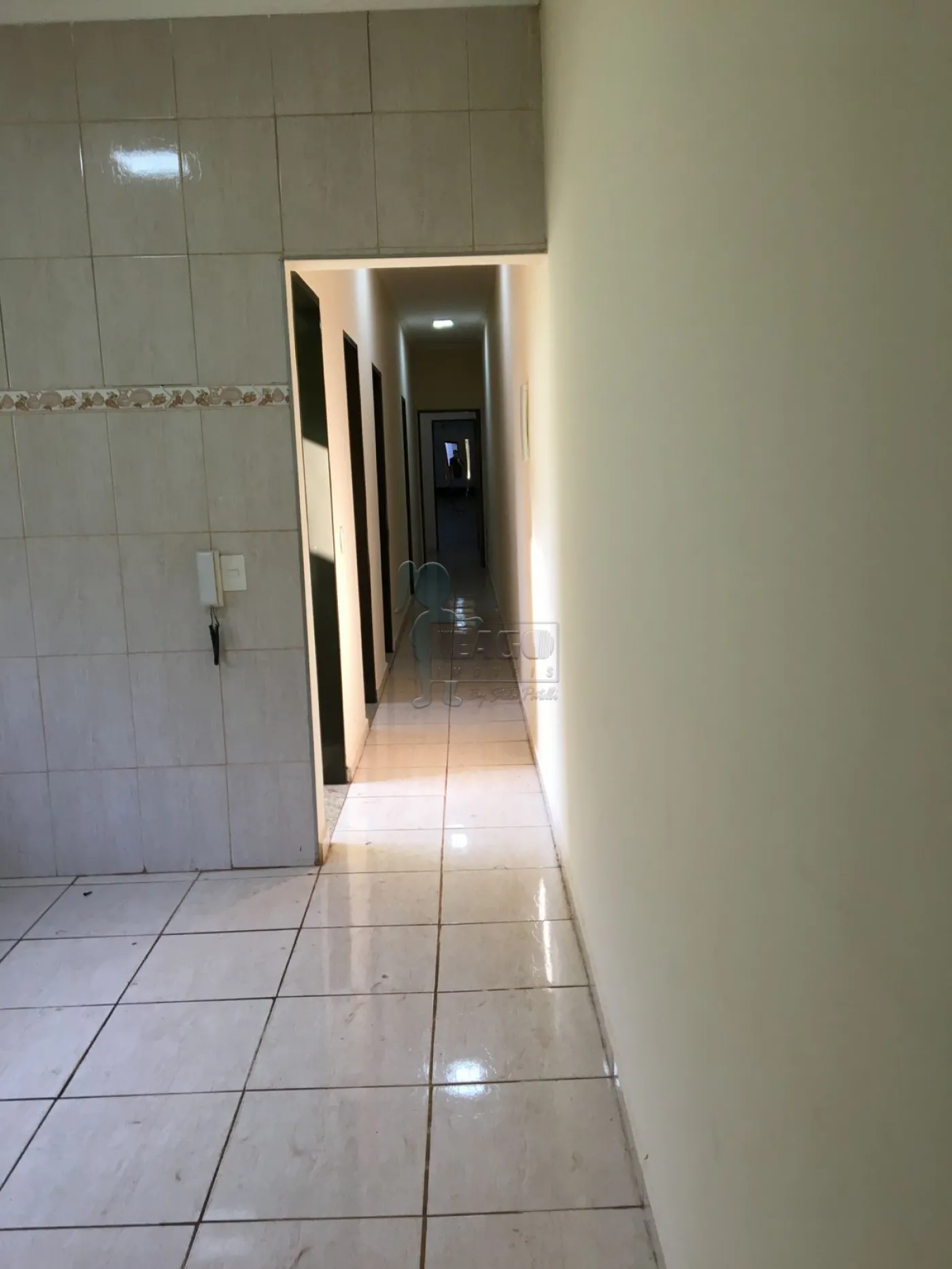 Alugar Casa / Padrão em Ribeirão Preto R$ 1.650,00 - Foto 4