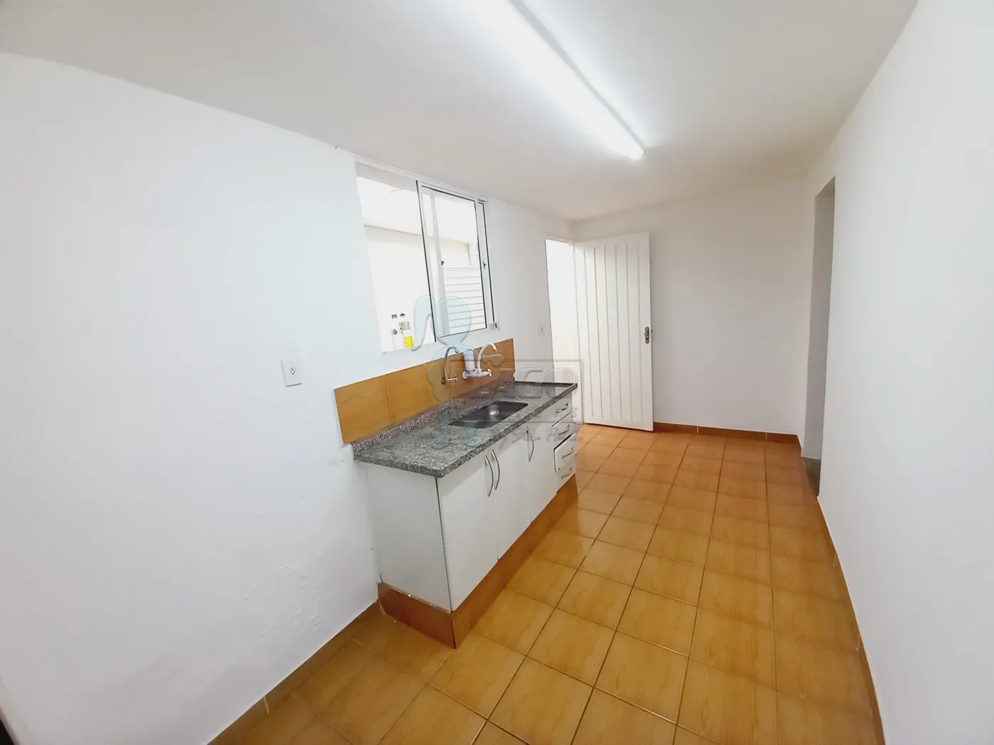 Alugar Casa / Padrão em Ribeirão Preto R$ 550,00 - Foto 17