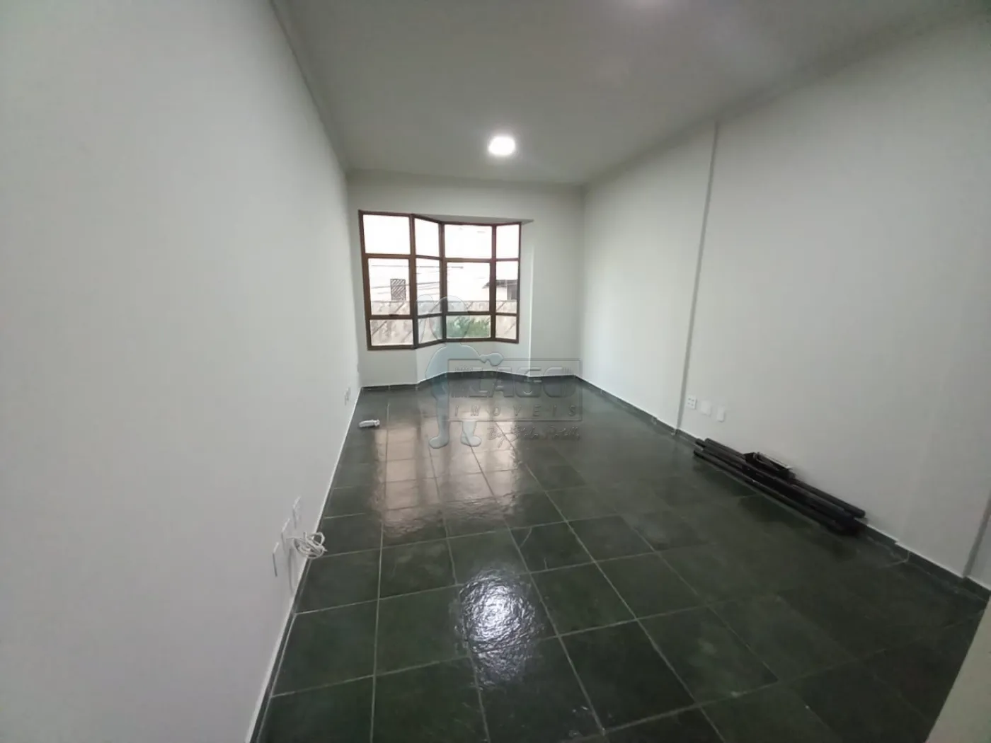 Alugar Comercial condomínio / Sala comercial em Ribeirão Preto R$ 450,00 - Foto 1