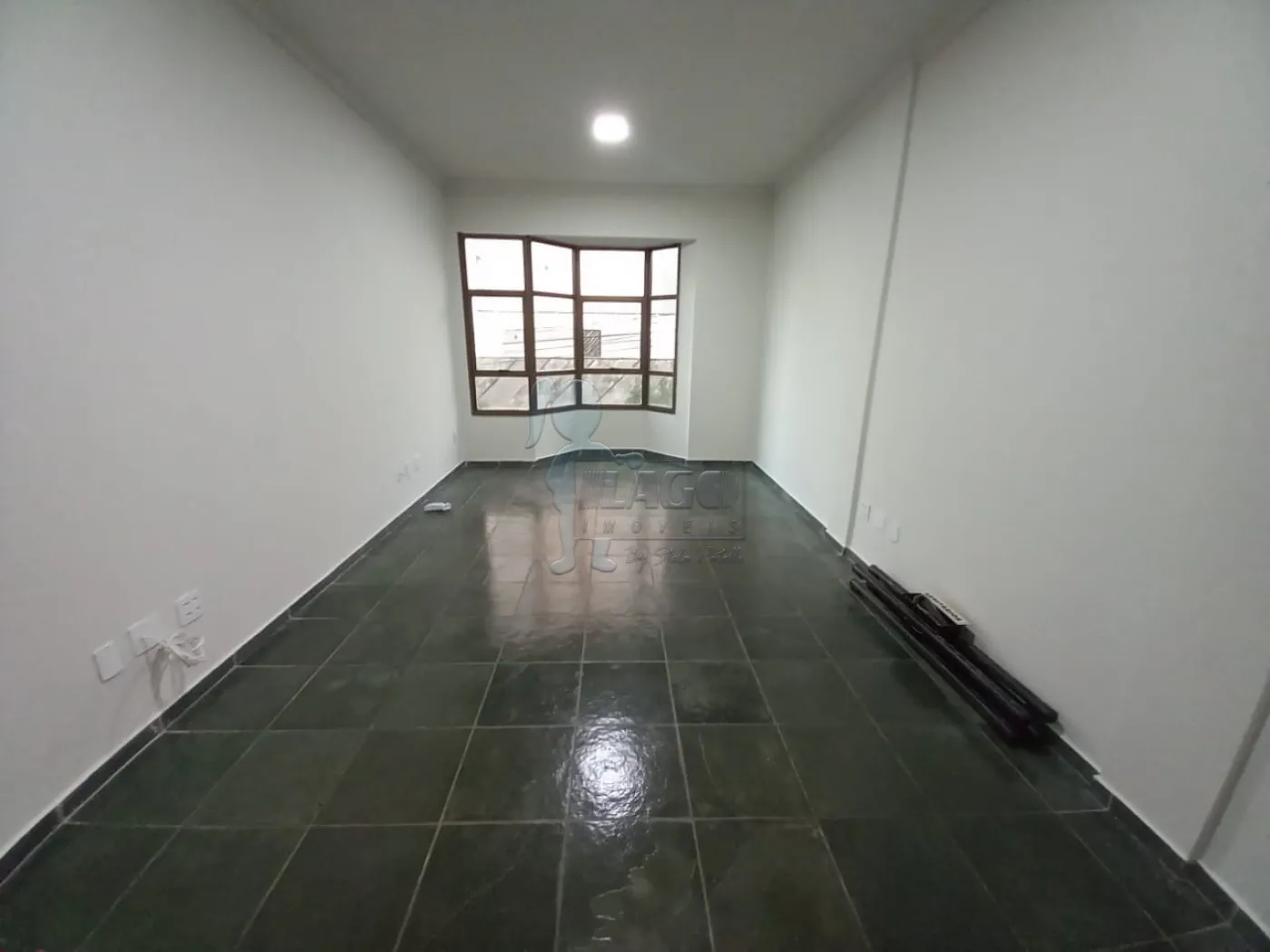 Alugar Comercial condomínio / Sala comercial em Ribeirão Preto R$ 450,00 - Foto 4