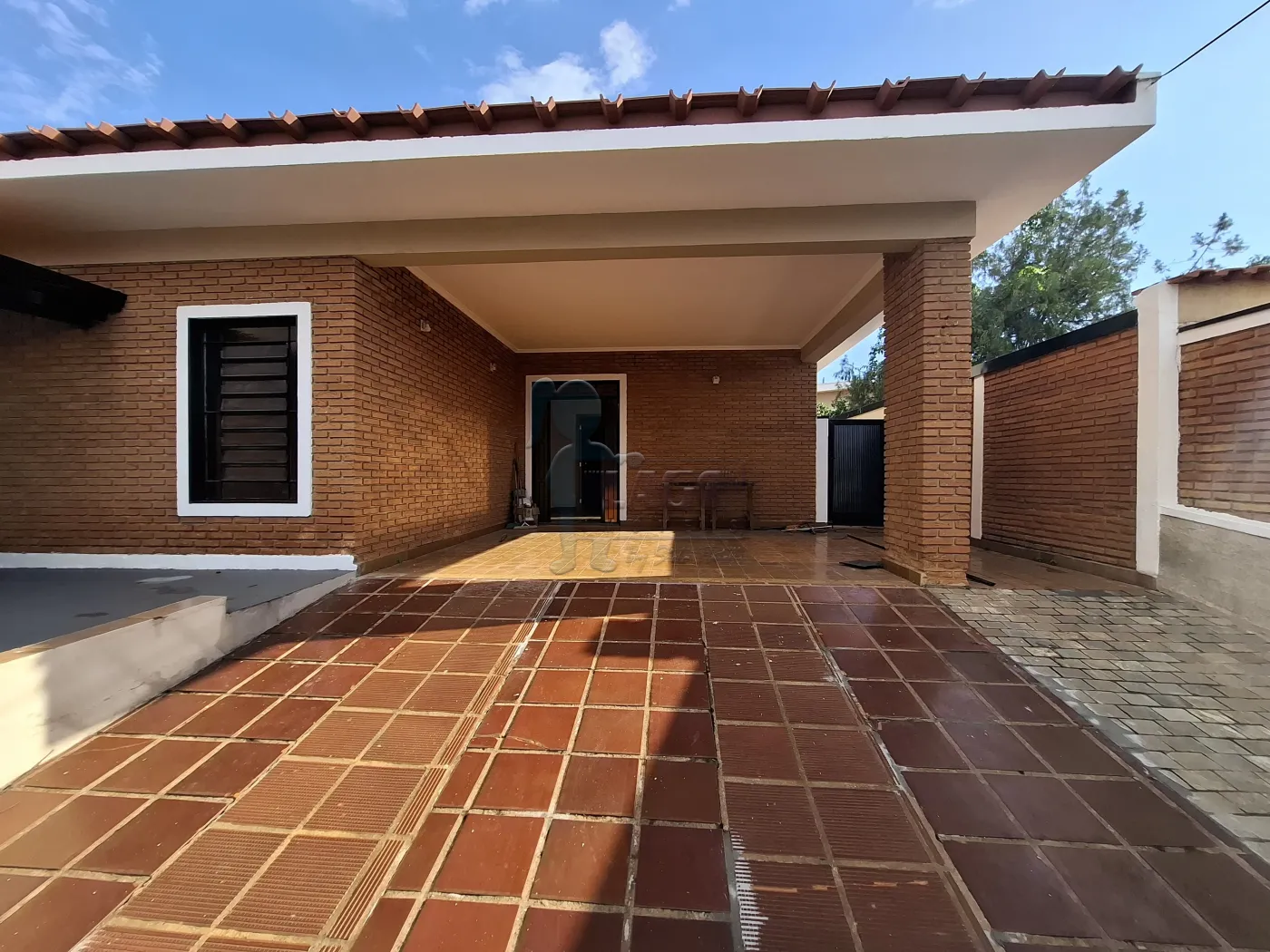 Alugar Casa / Padrão em Ribeirão Preto R$ 4.200,00 - Foto 1