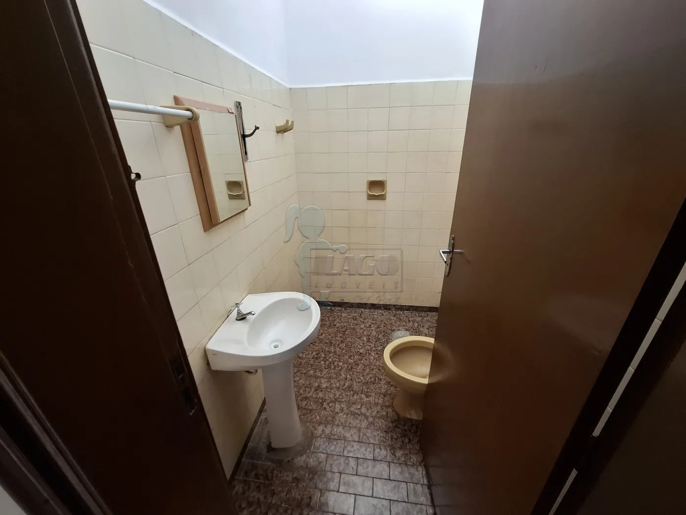 Alugar Casa / Padrão em Ribeirão Preto R$ 1.200,00 - Foto 4