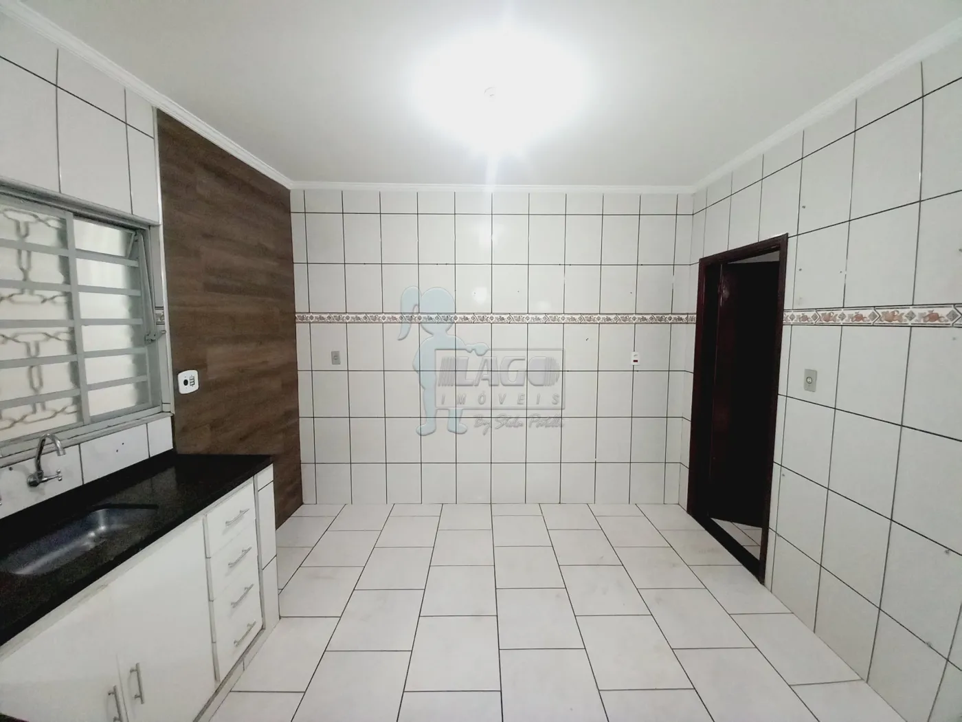 Alugar Casa / Padrão em Cravinhos R$ 2.200,00 - Foto 1