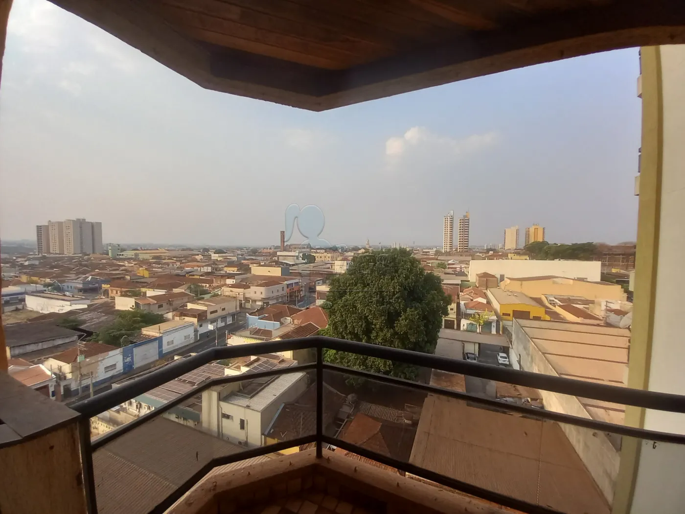 Alugar Apartamento / Padrão em Ribeirão Preto R$ 1.500,00 - Foto 2