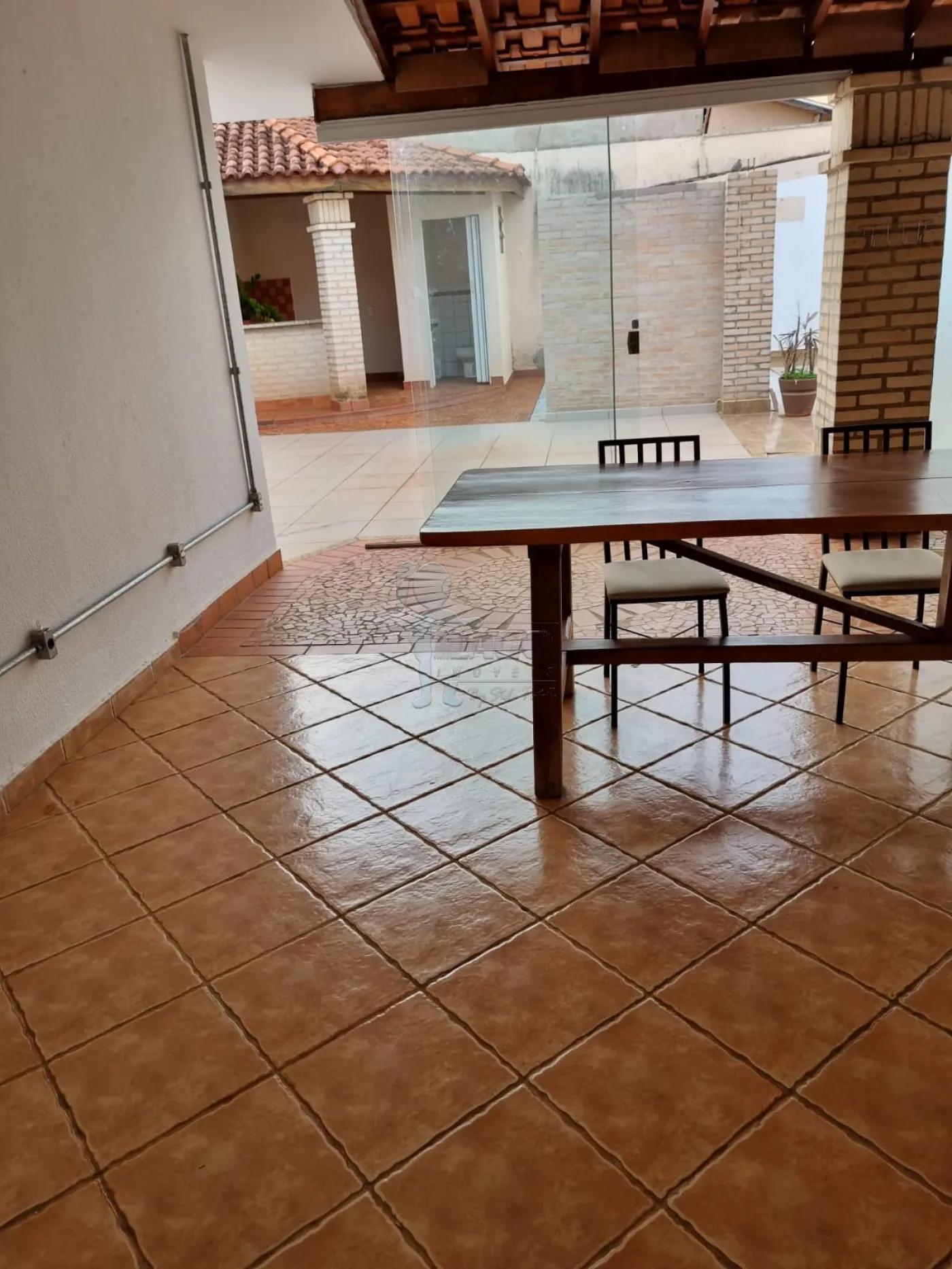 Comprar Casa / Padrão em Ribeirão Preto R$ 560.000,00 - Foto 1