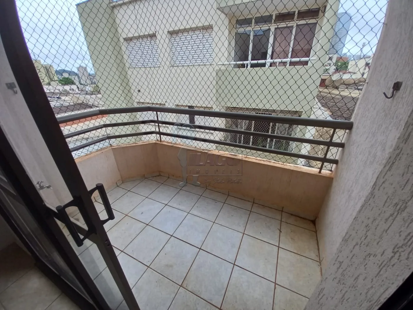 Alugar Apartamento / Padrão em Ribeirão Preto R$ 1.000,00 - Foto 2