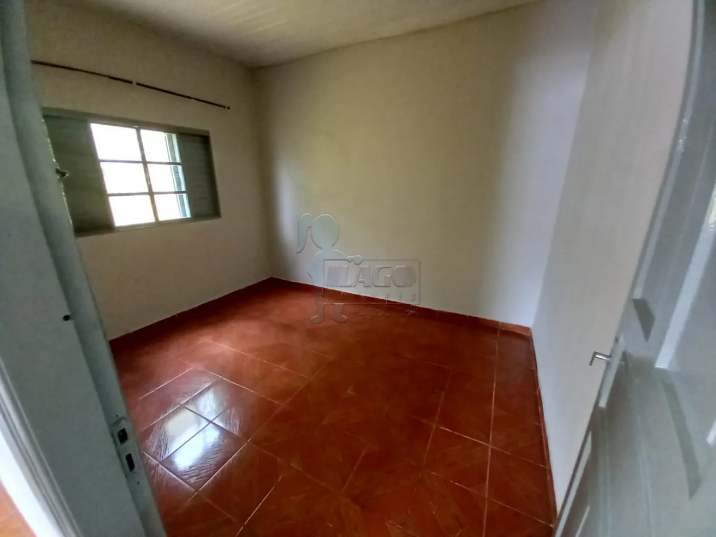 Alugar Casas / Padrão em Ribeirão Preto R$ 700,00 - Foto 5
