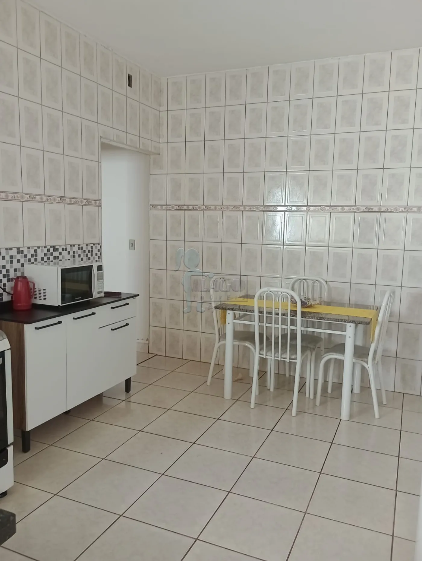 Alugar Casa / Padrão em Ribeirão Preto R$ 1.100,00 - Foto 1