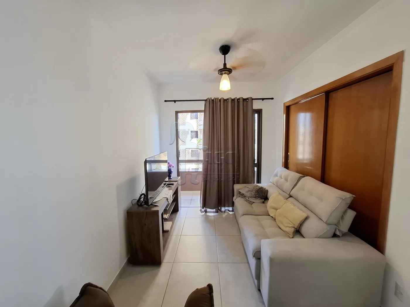 Alugar Apartamento / Padrão em Ribeirão Preto R$ 700,00 - Foto 1