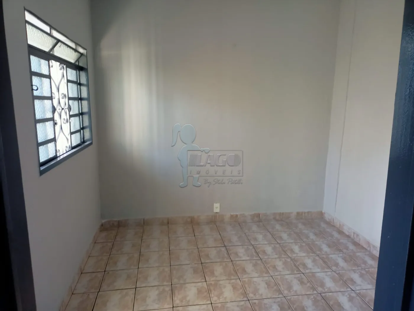 Alugar Casa / Padrão em Ribeirão Preto R$ 850,00 - Foto 1