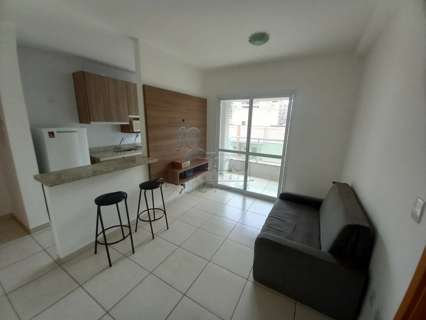 Alugar Apartamento / Padrão em Ribeirão Preto R$ 2.000,00 - Foto 1