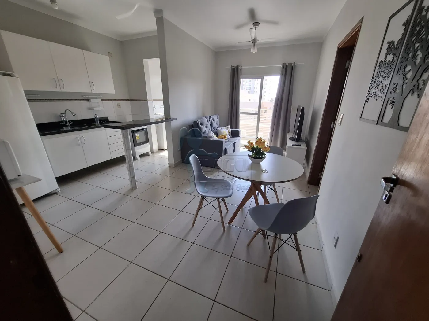 Alugar Apartamento / Padrão em Ribeirão Preto R$ 1.750,00 - Foto 1