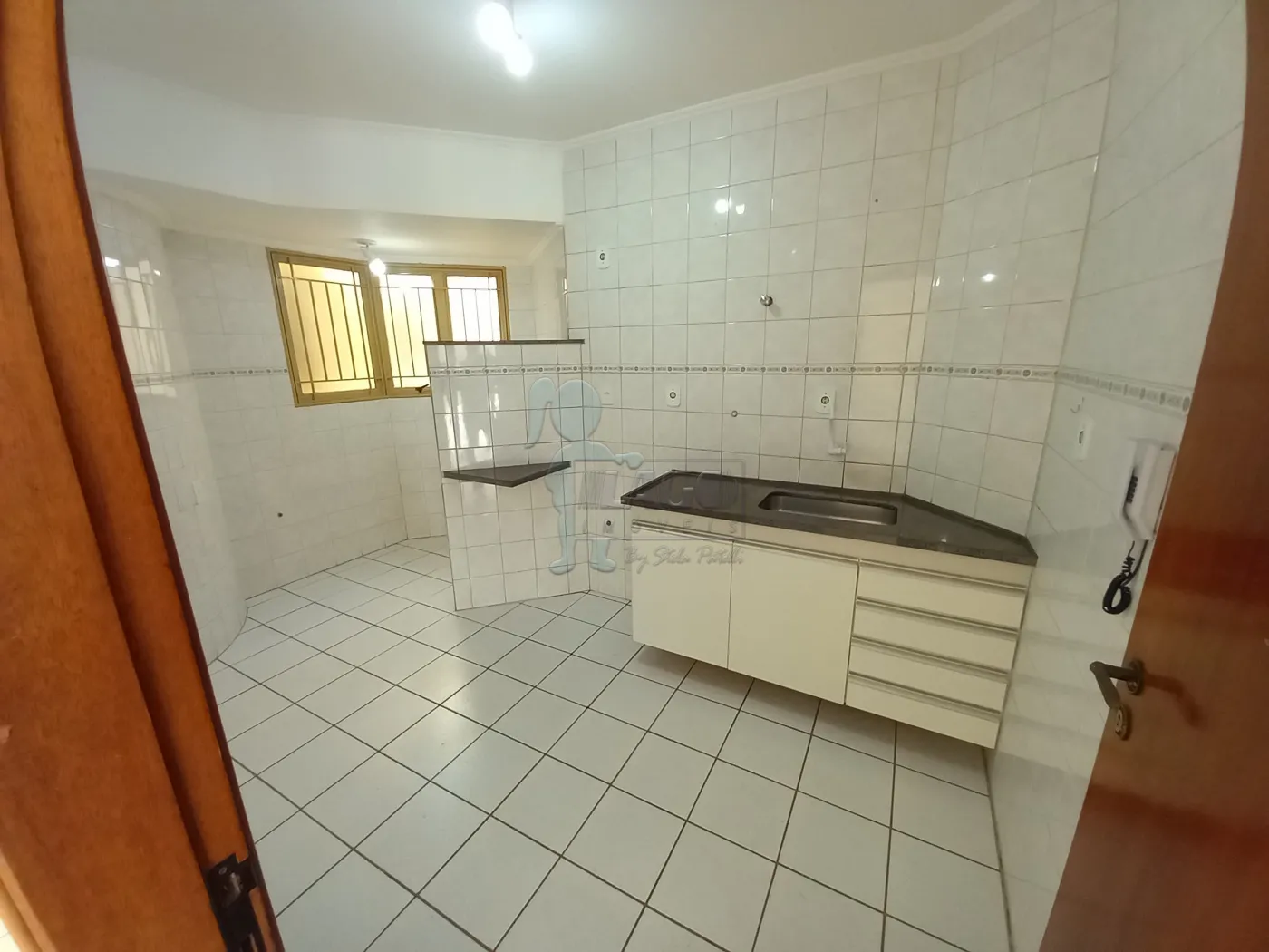 Alugar Apartamento / Padrão em Ribeirão Preto R$ 1.100,00 - Foto 4