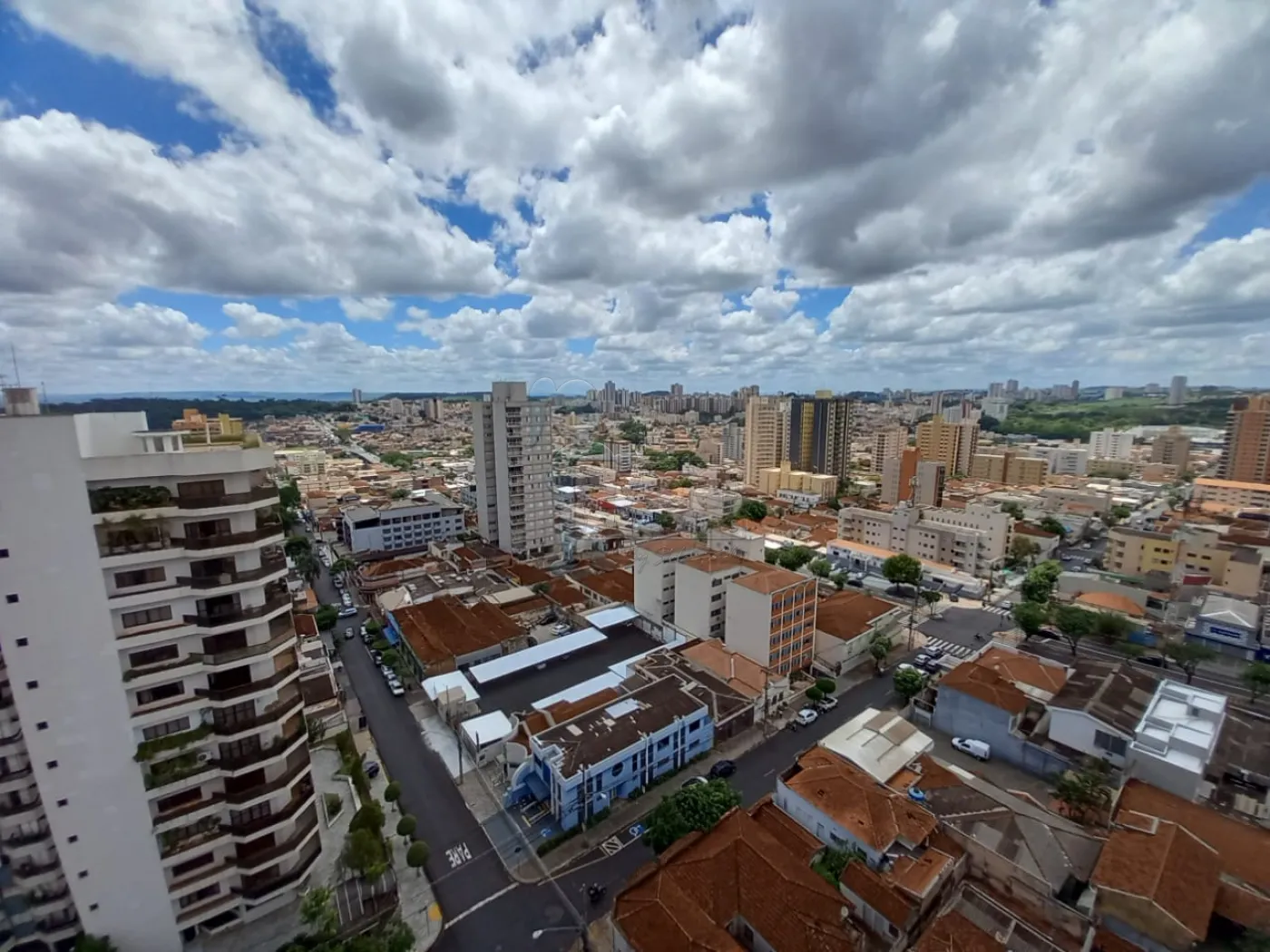 Alugar Apartamento / Padrão em Ribeirão Preto R$ 1.700,00 - Foto 9