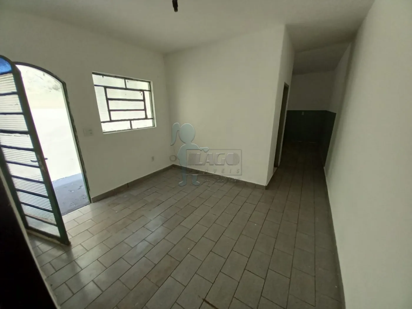 Alugar Casas / Padrão em Ribeirão Preto R$ 1.000,00 - Foto 1