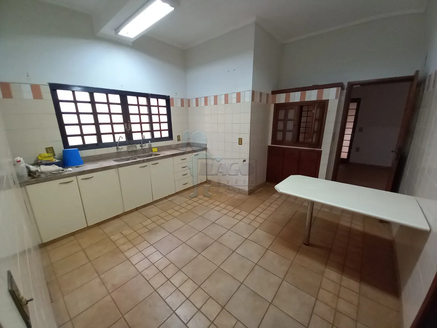 Alugar Casa / Padrão em Ribeirão Preto R$ 2.000,00 - Foto 3