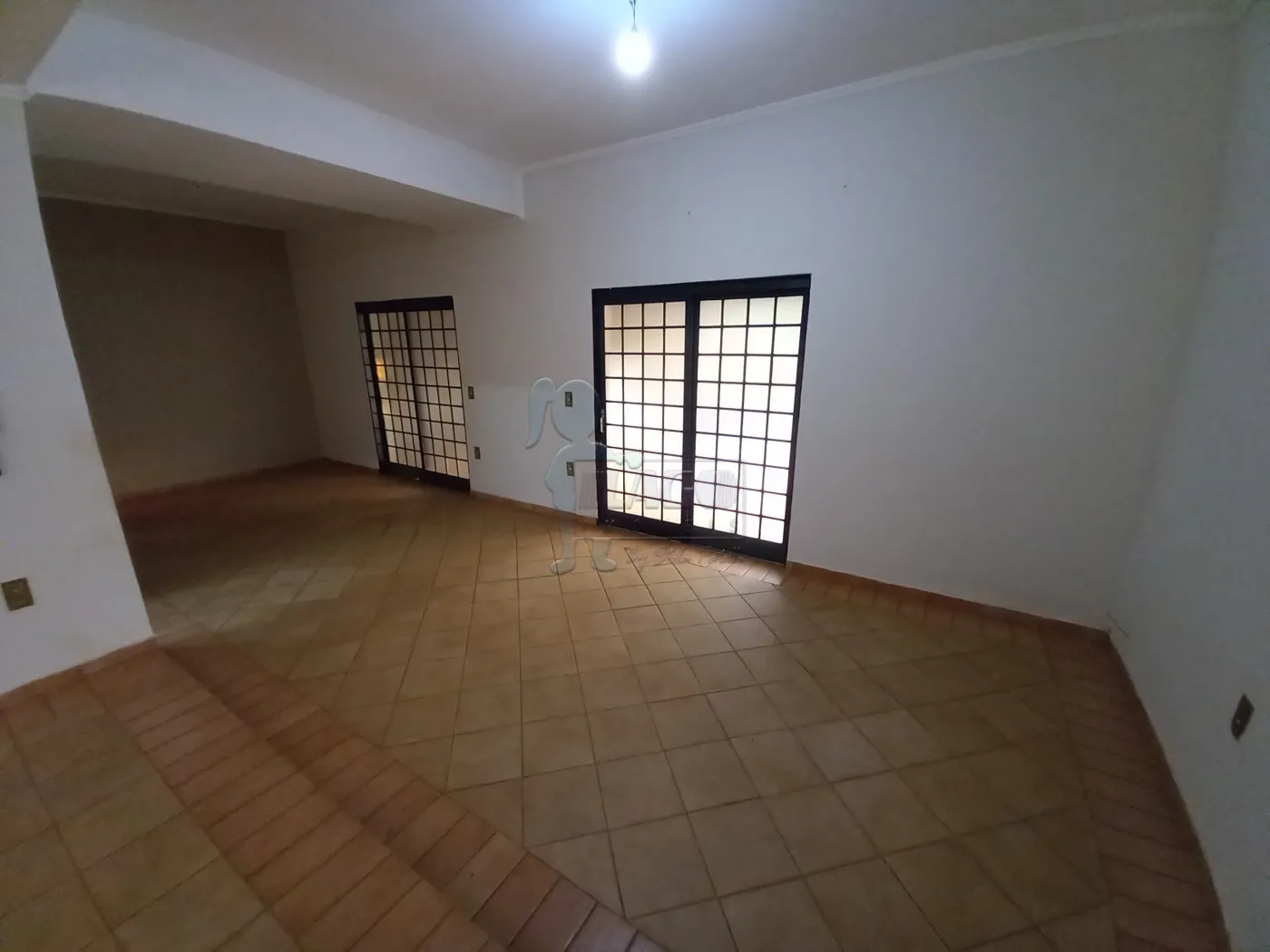 Alugar Casa / Padrão em Ribeirão Preto R$ 2.000,00 - Foto 1